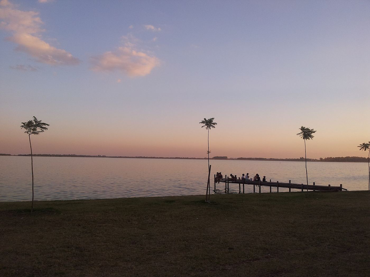 Lobos: pueblo y laguna